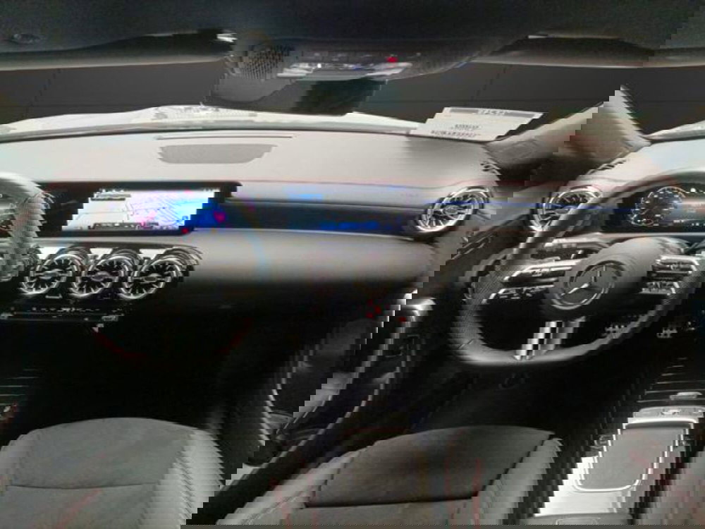 Mercedes-Benz CLA Shooting Brake usata a Milano (13)