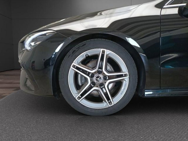 Mercedes-Benz CLA Shooting Brake usata a Milano (7)