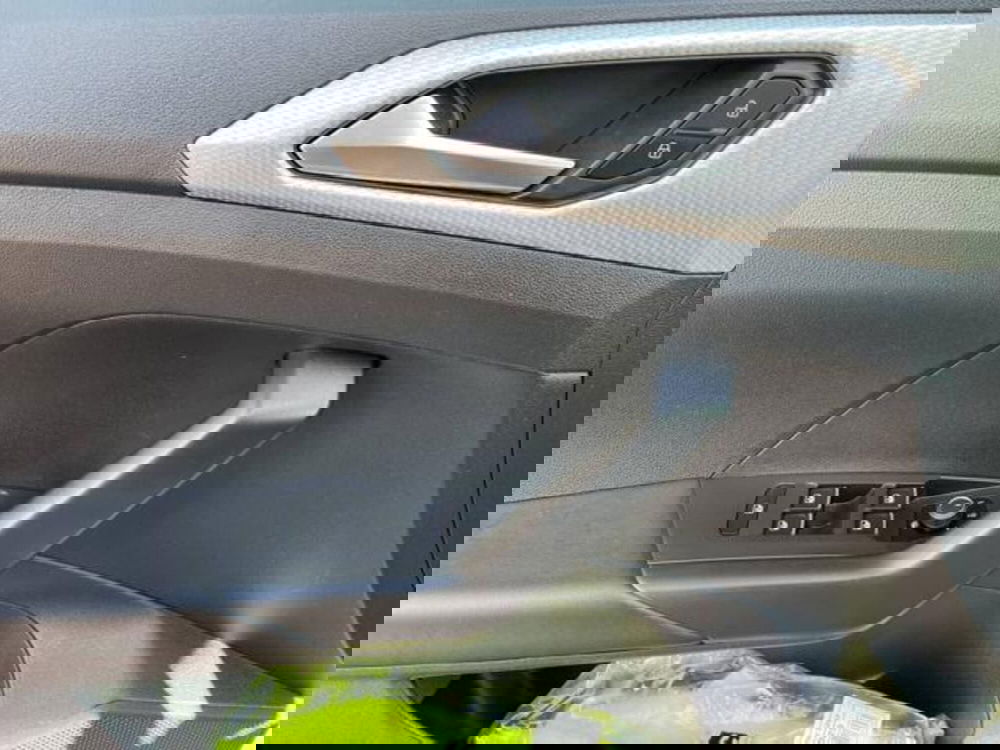 Volkswagen T-Cross usata a Milano (11)