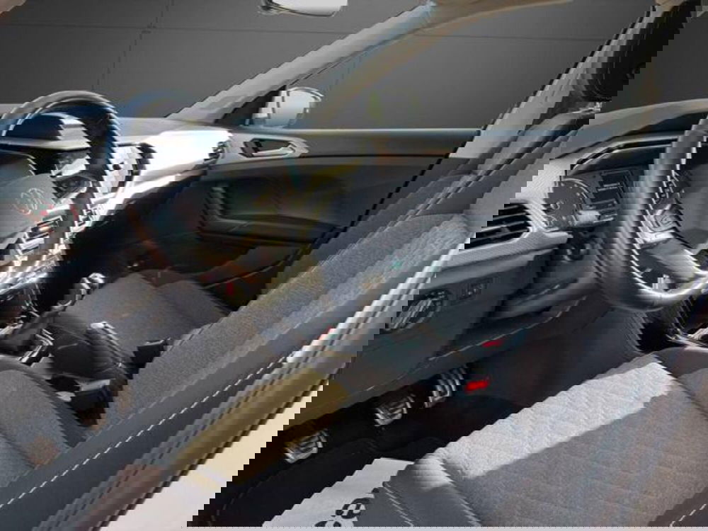 Volkswagen T-Cross usata a Milano (12)