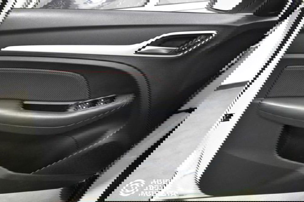 Mg ZS (2021-->) usata a Perugia (8)