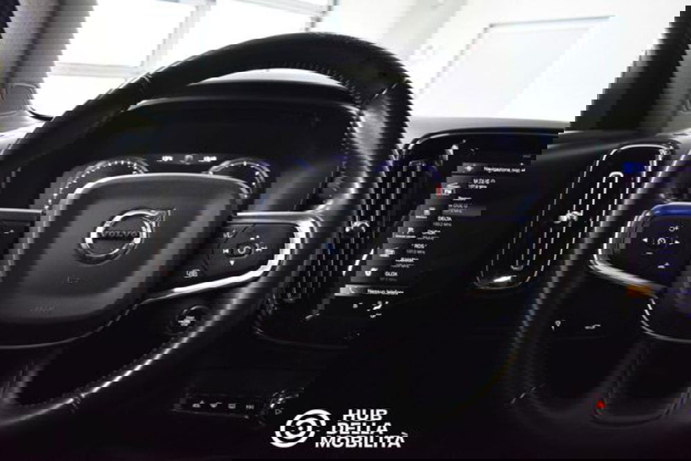 Volvo XC40 usata a Perugia (9)