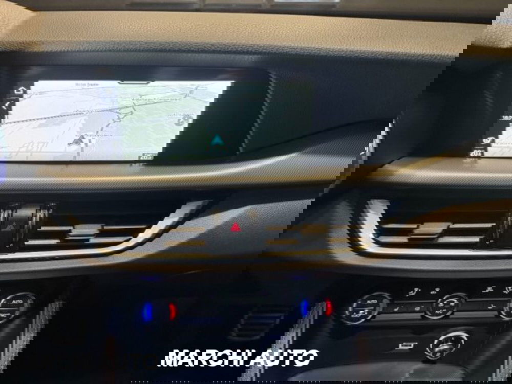 Alfa Romeo Stelvio usata a Perugia (19)