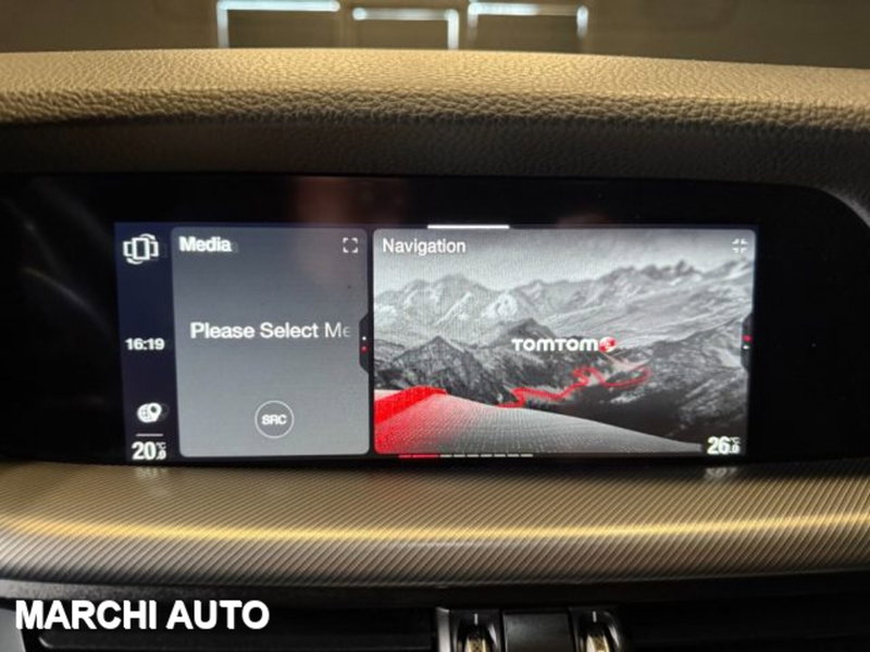 Alfa Romeo Stelvio usata a Perugia (20)