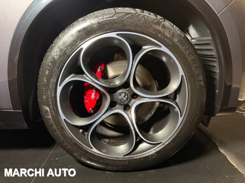 Alfa Romeo Stelvio usata a Perugia (9)