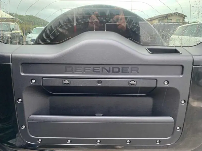 Land Rover Defender usata a Lucca (12)