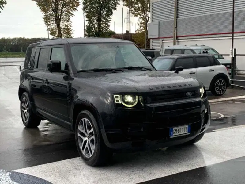 Land Rover Defender usata a Lucca (2)