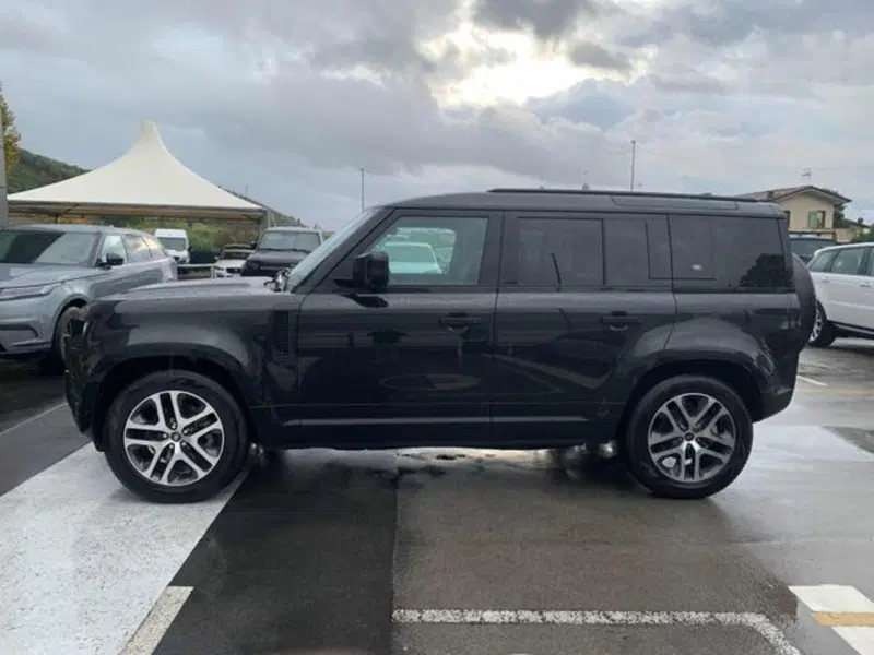 Land Rover Defender usata a Lucca (5)