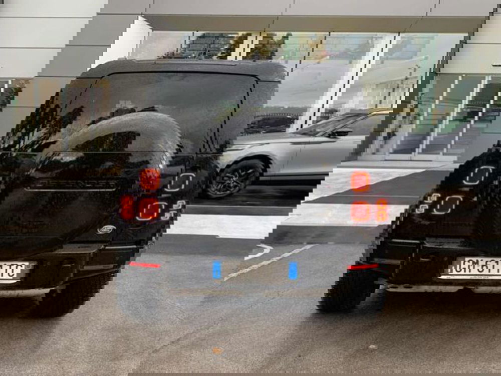 Land Rover Defender usata a Lucca (6)