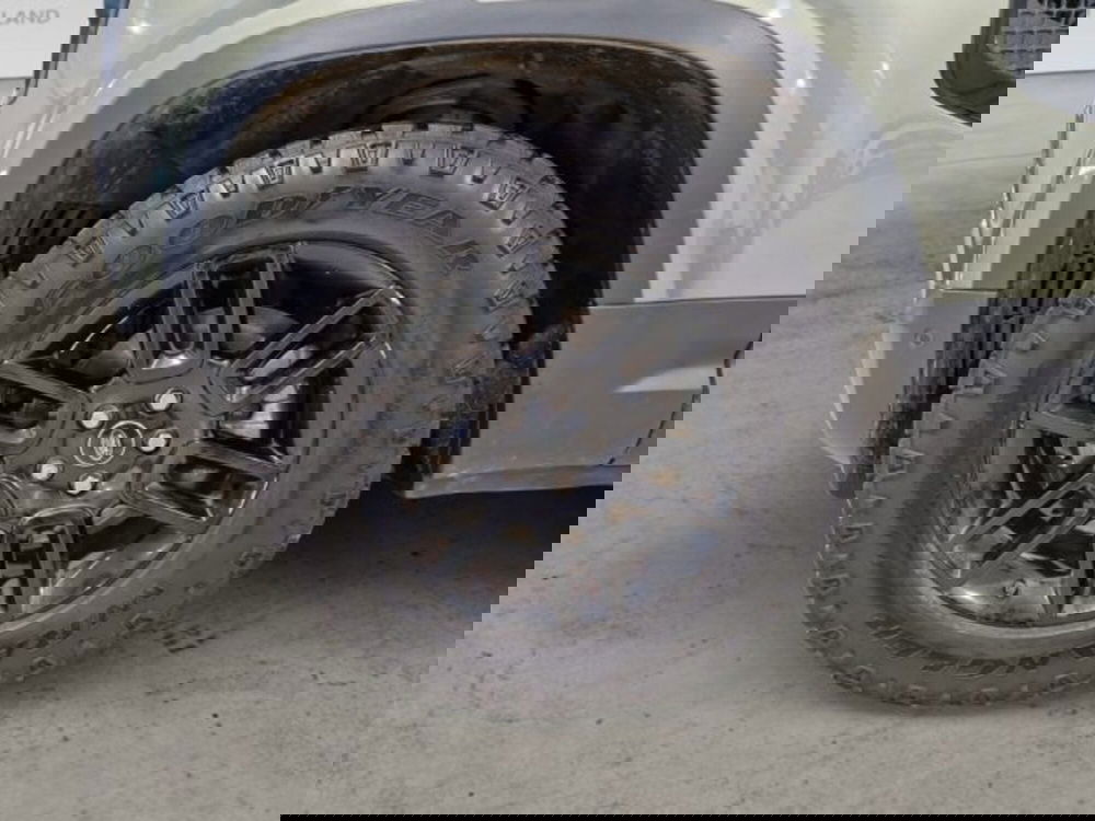 Land Rover Defender usata a Livorno (10)