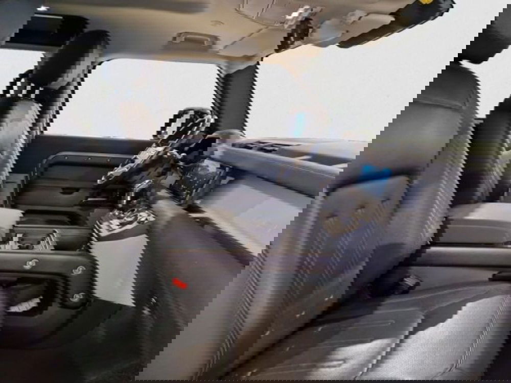 Land Rover Defender usata a Livorno (4)