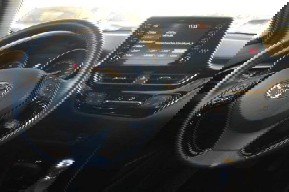 Toyota Toyota C-HR usata a Roma (10)