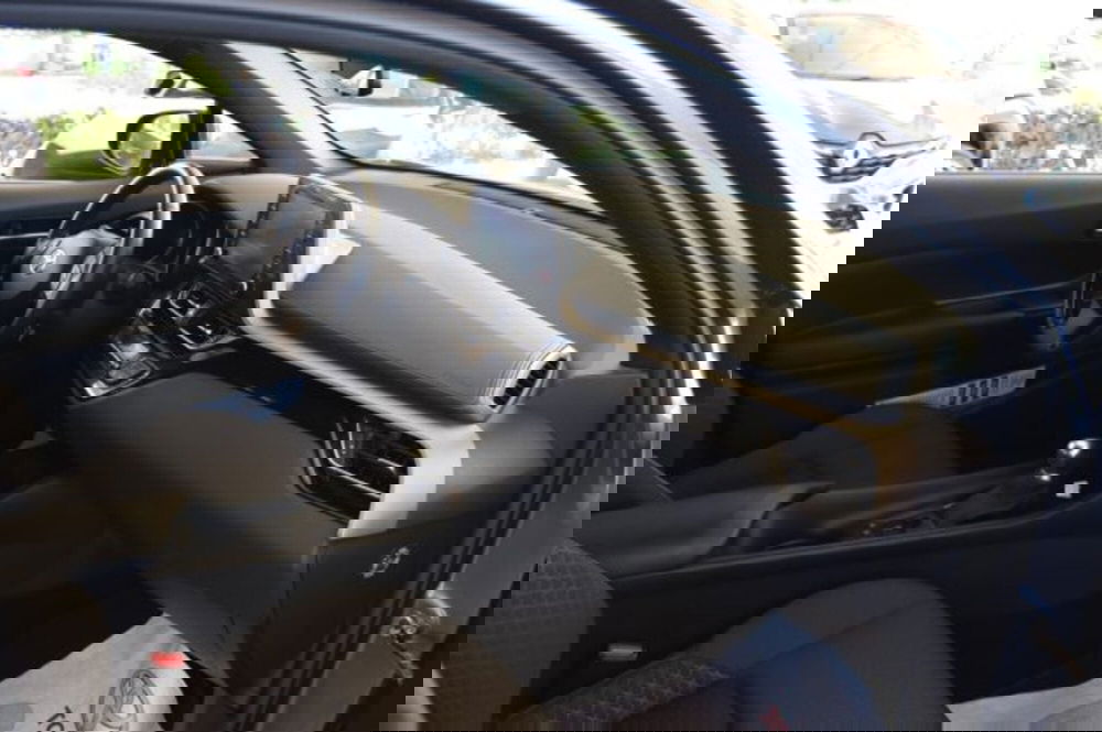 Toyota Toyota C-HR usata a Roma (6)