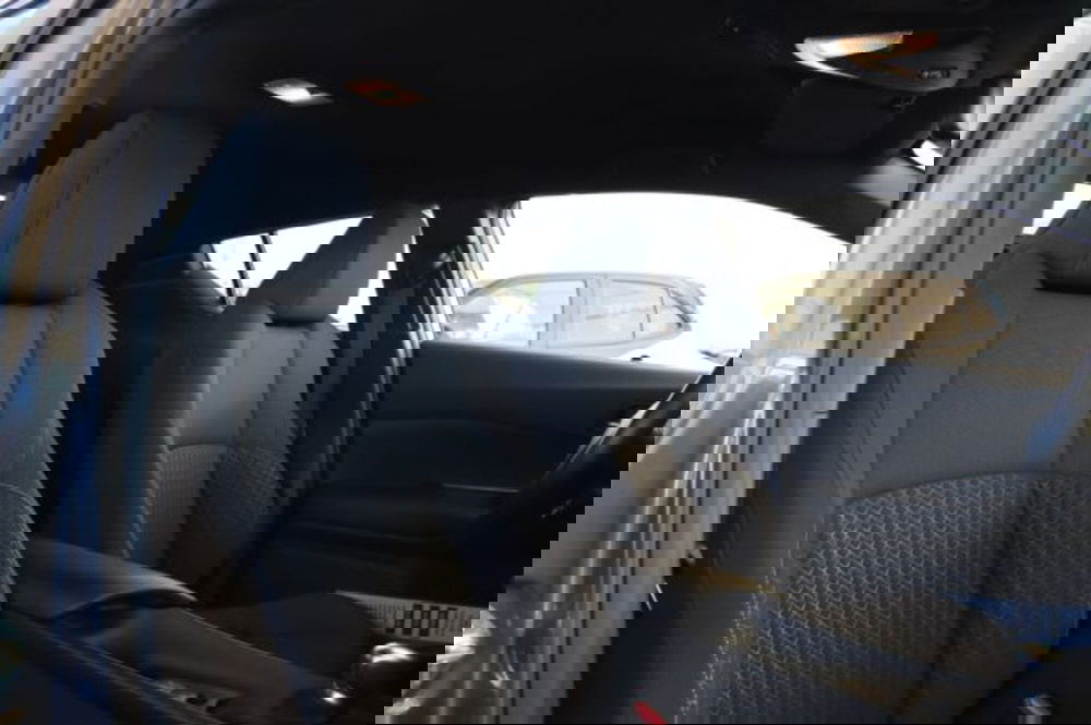 Toyota Toyota C-HR usata a Roma (7)