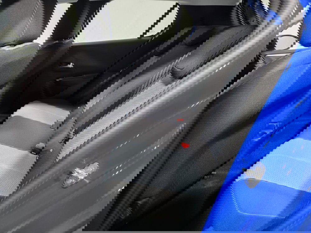 Opel Corsa nuova a Sondrio (11)