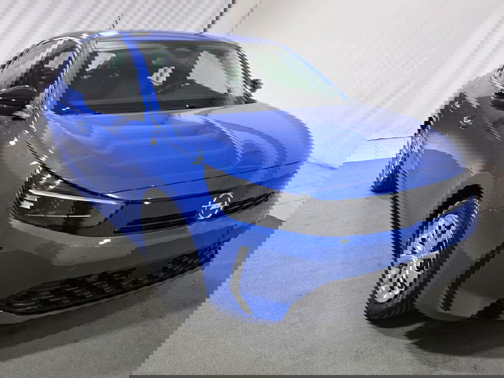 Opel Corsa nuova a Sondrio (7)