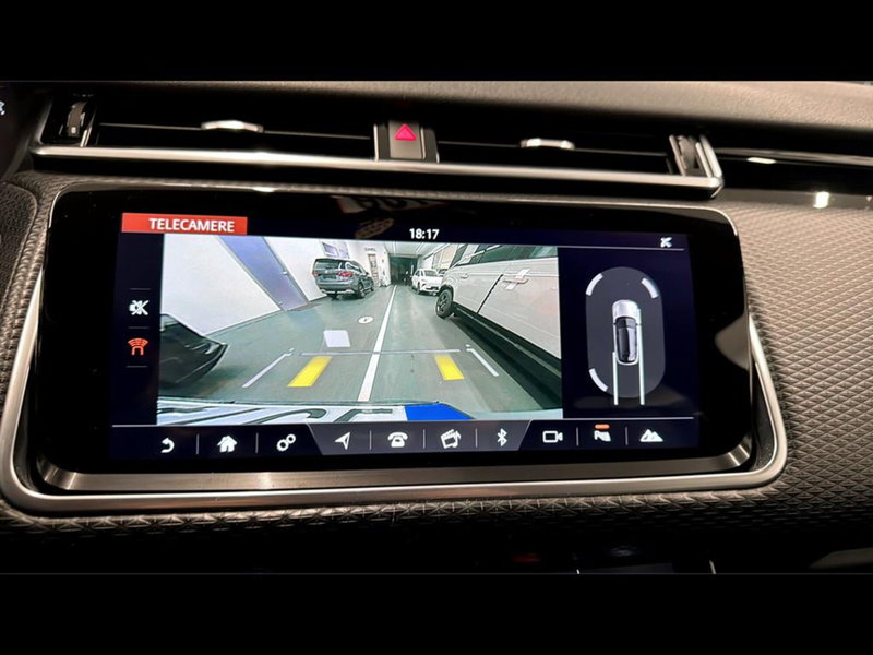 Land Rover Range Rover Velar usata a Varese (11)