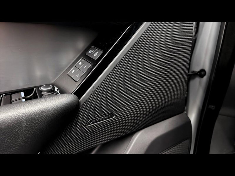 Land Rover Range Rover Velar usata a Varese (12)