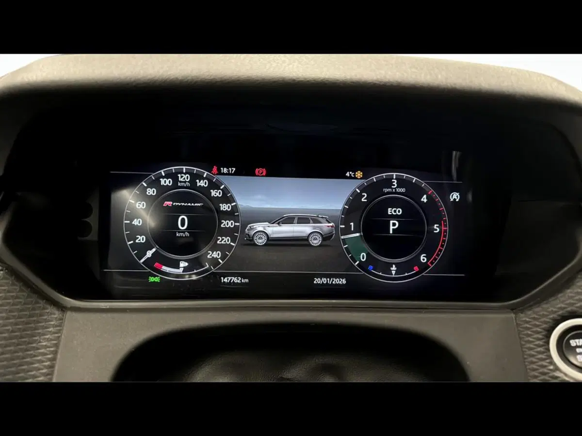 Land Rover Range Rover Velar usata a Varese (9)
