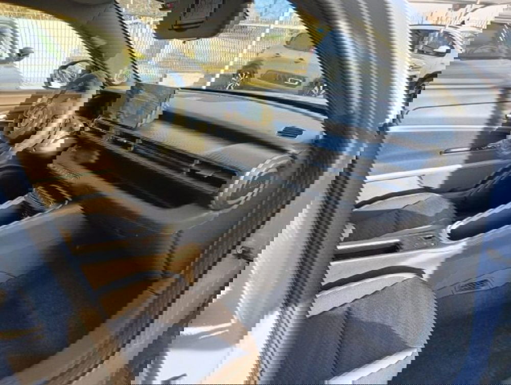 Jeep Avenger nuova a Brescia (16)