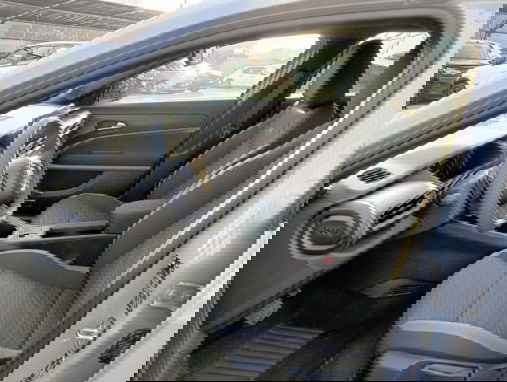 Jeep Avenger nuova a Brescia (9)