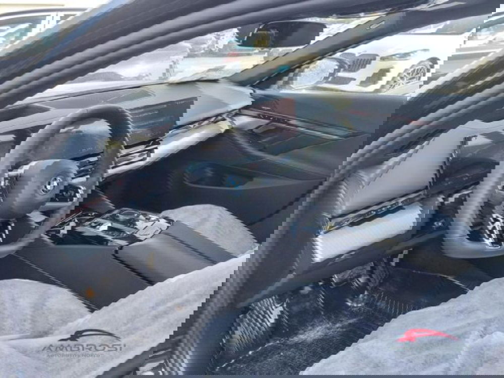 BMW i5 Touring nuova a Perugia (7)