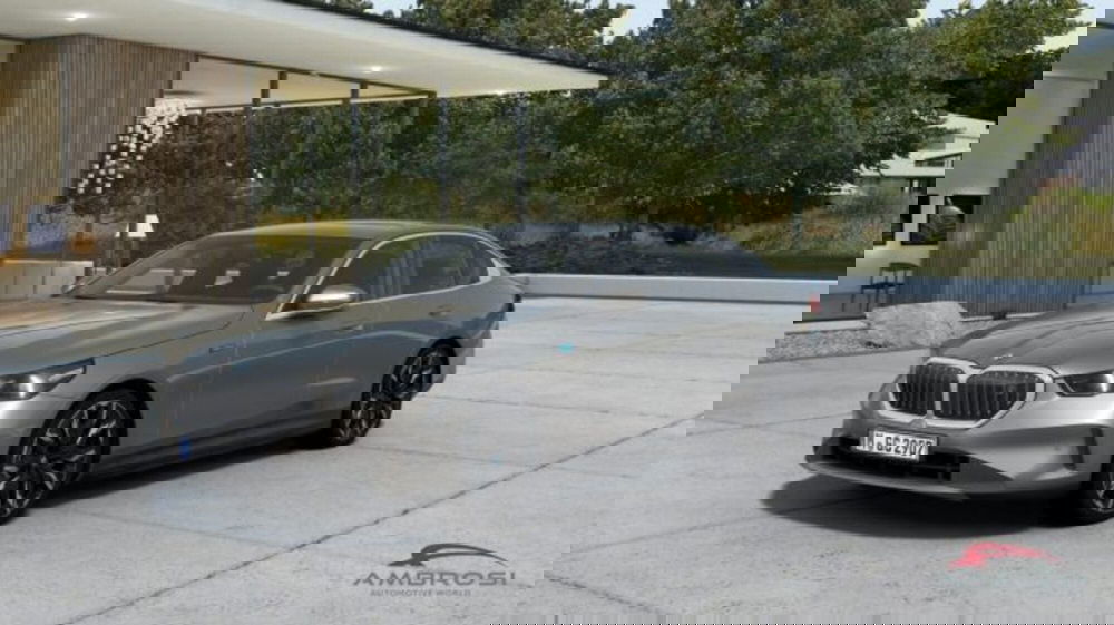 BMW i5 Touring nuova a Perugia