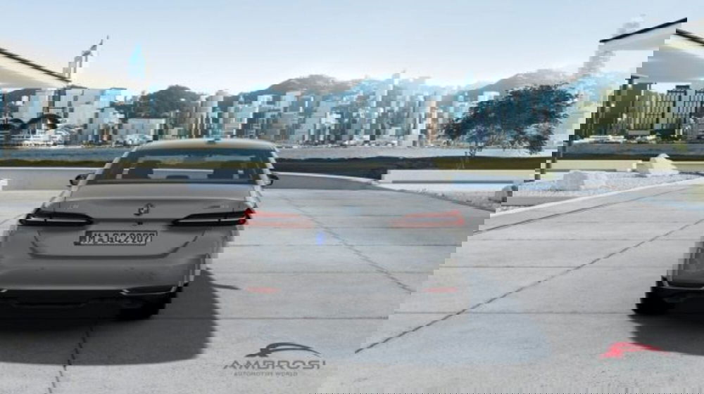 BMW i5 Touring nuova a Perugia (5)