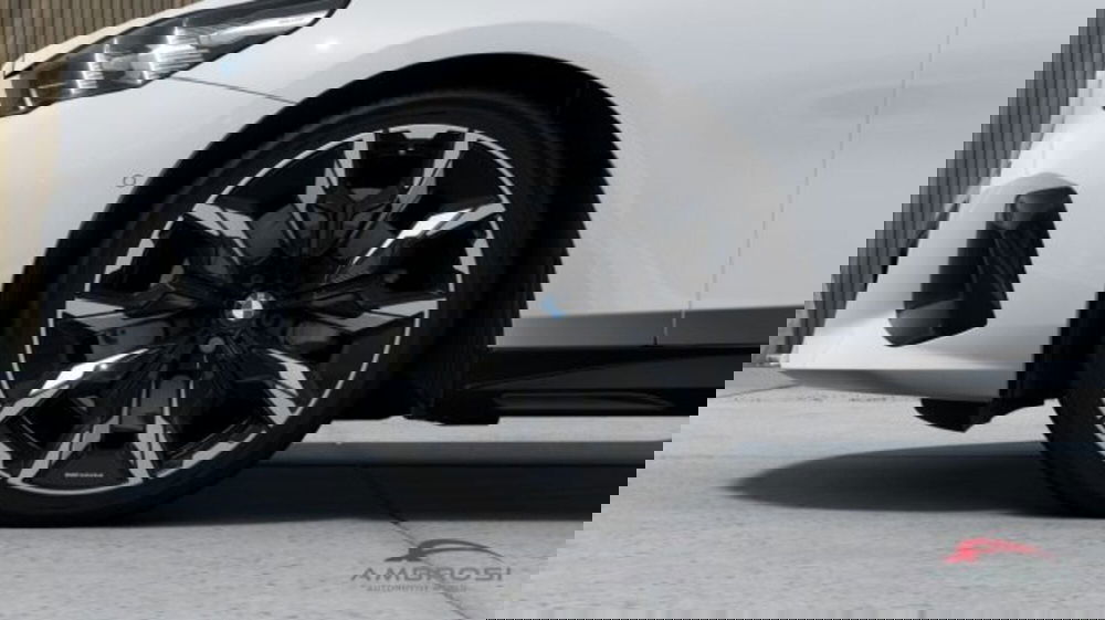 BMW Serie 5 nuova a Perugia (8)