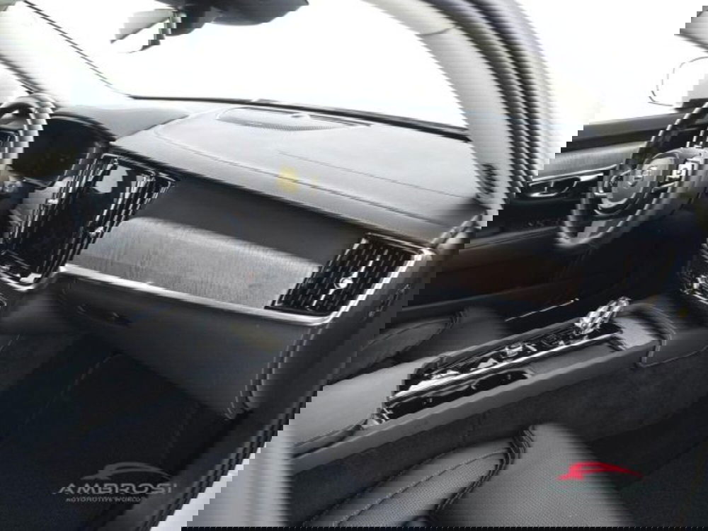 Volvo V90 Cross Country usata a Perugia (12)