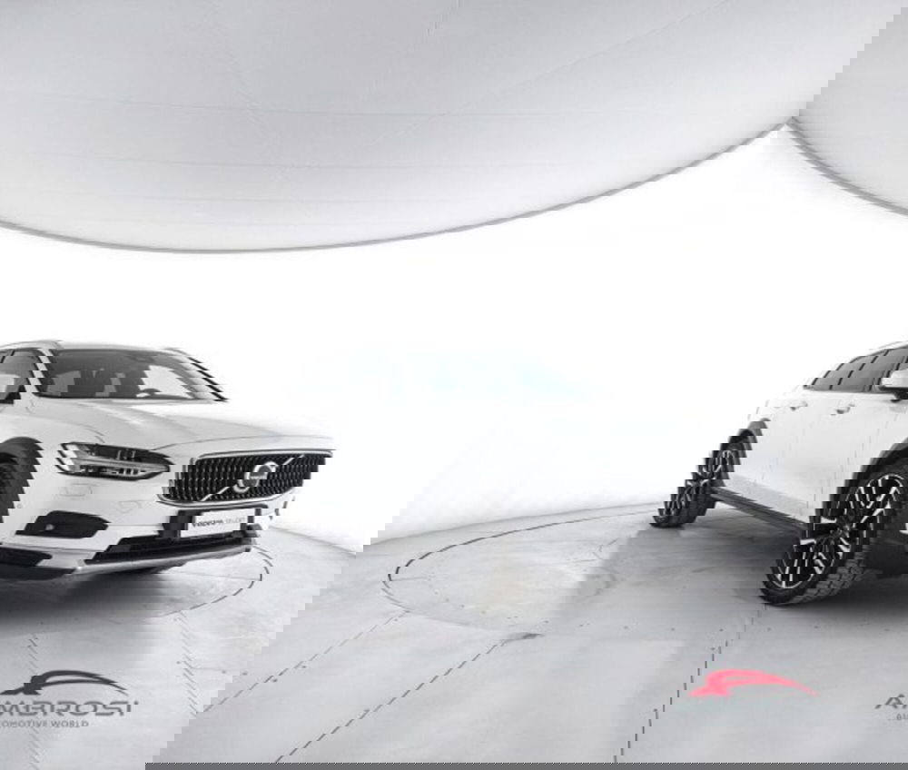Volvo V90 Cross Country usata a Perugia (2)
