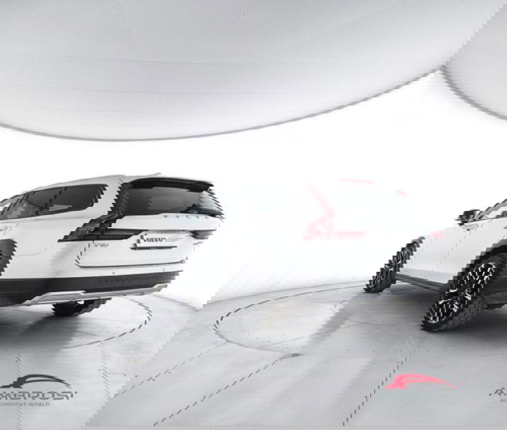 Volvo V90 Cross Country usata a Perugia (4)