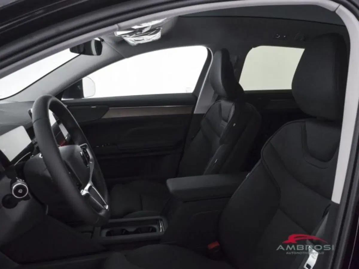 Volvo ES90 nuova a Perugia (9)