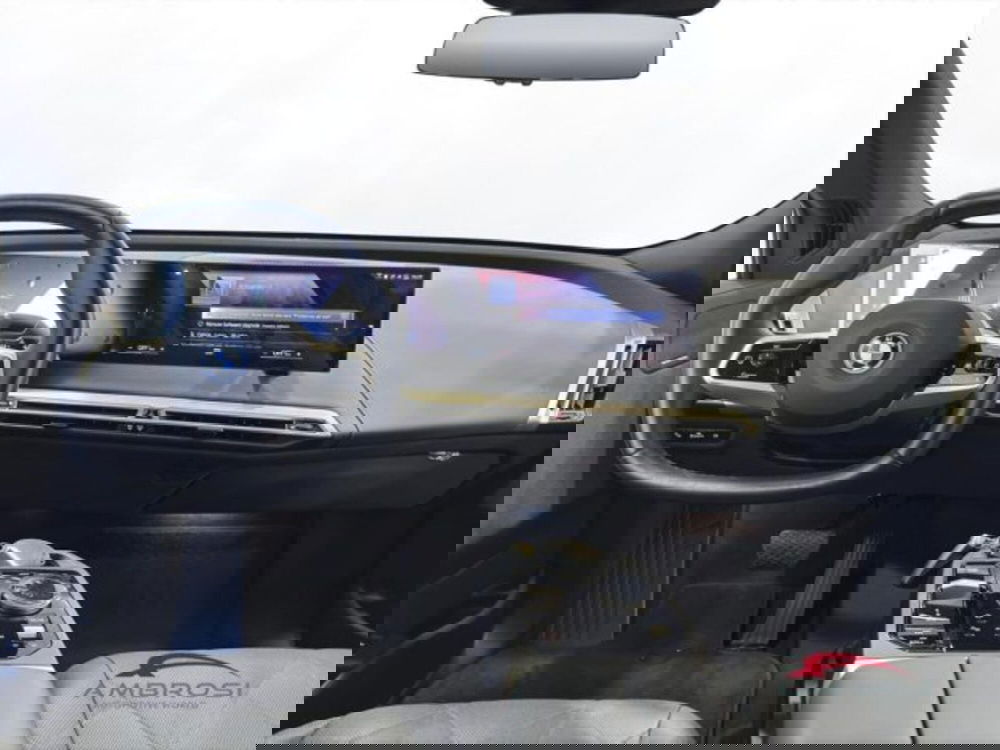 BMW iX usata a Perugia (14)