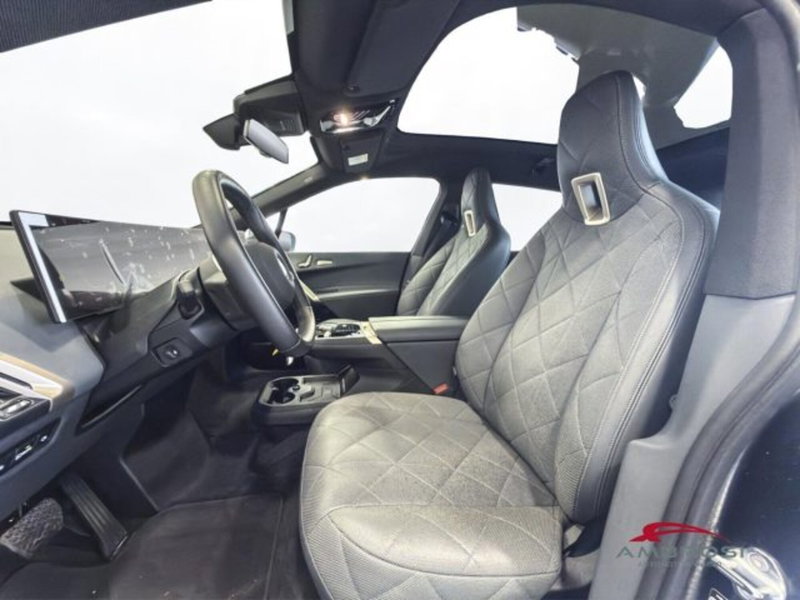 BMW iX usata a Perugia (9)