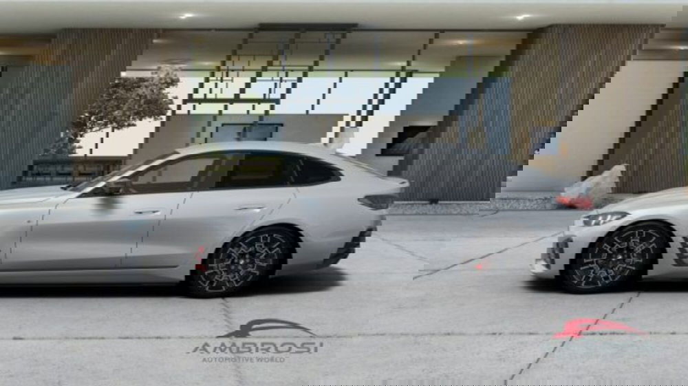 BMW i4 nuova a Perugia (3)