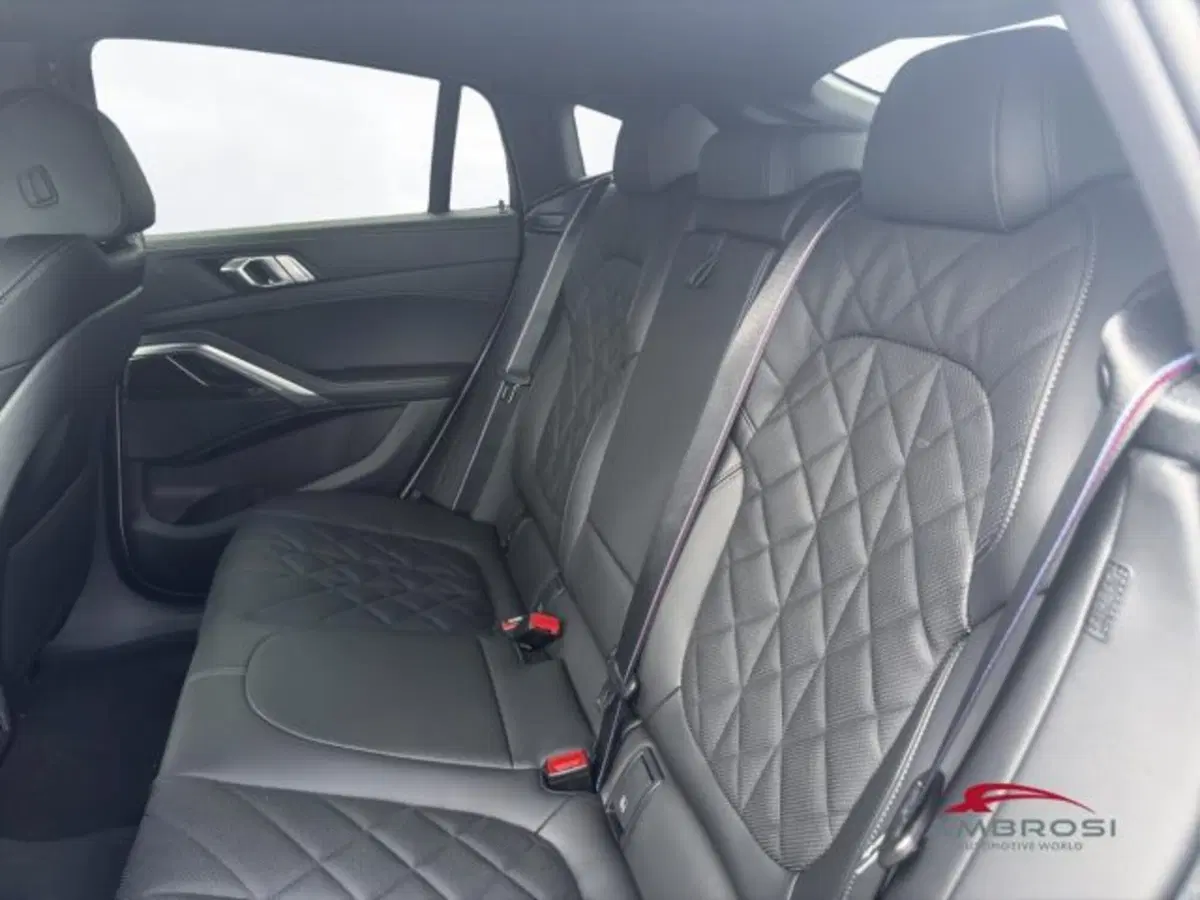 BMW X6 nuova a Perugia (10)
