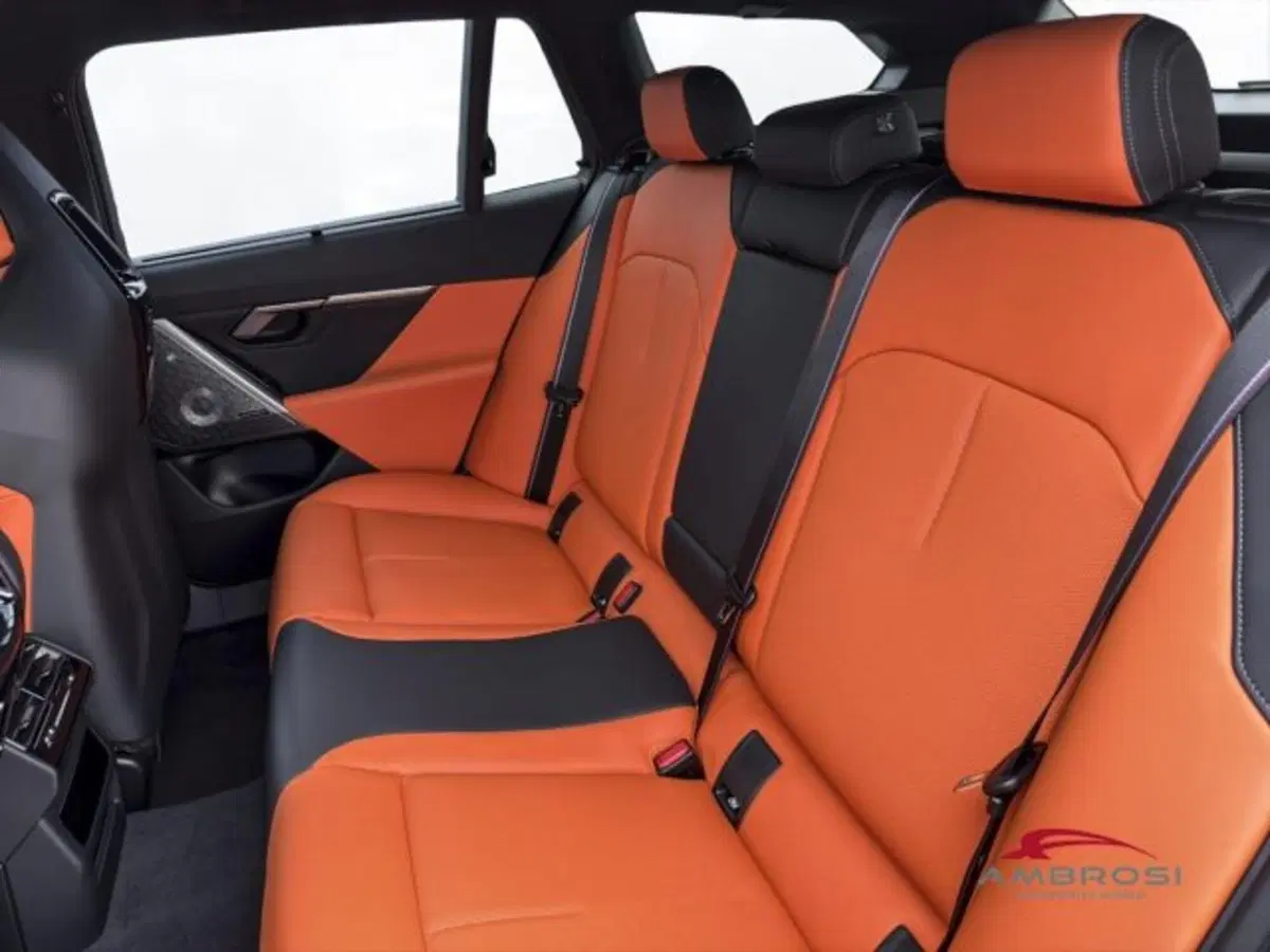 BMW Serie 5 Touring nuova a Perugia (10)