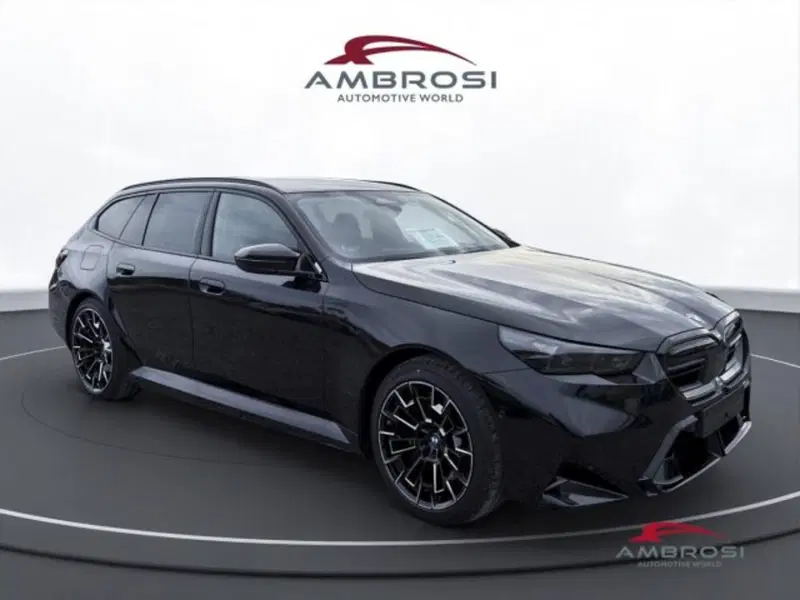 BMW Serie 5 Touring nuova a Perugia (2)