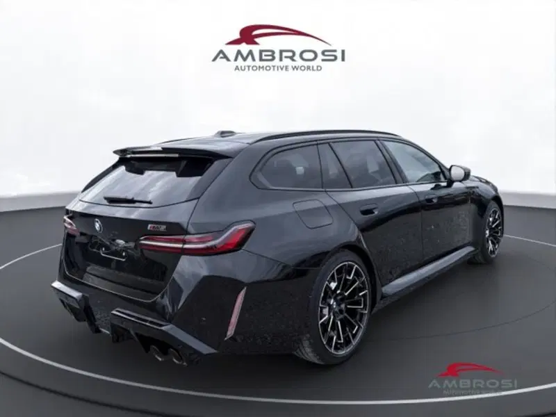 BMW Serie 5 Touring nuova a Perugia (3)
