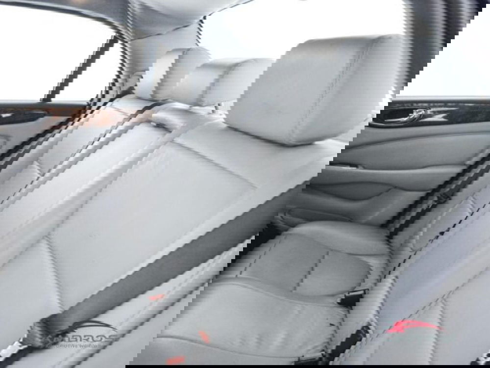 Jaguar XJ usata a Perugia (10)