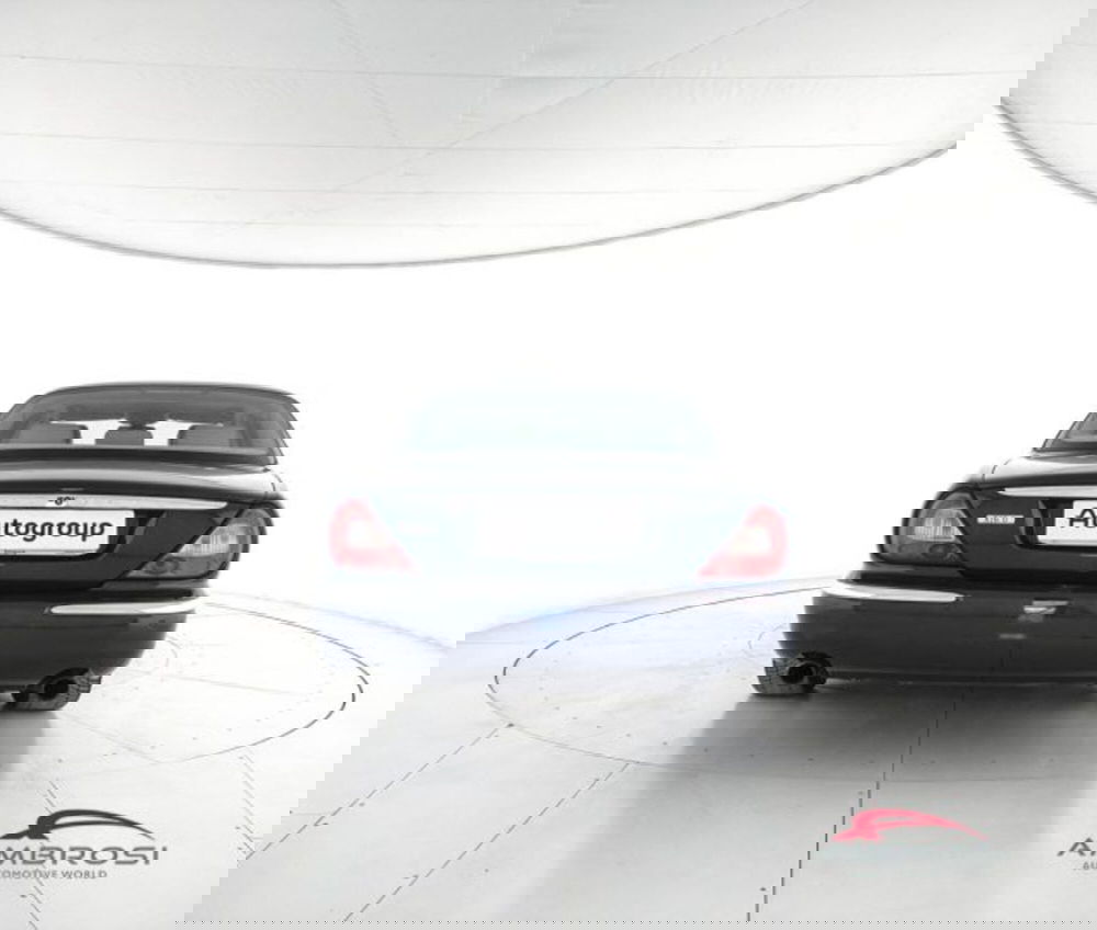 Jaguar XJ usata a Perugia (6)