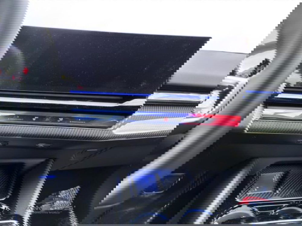 BMW Serie 5 Touring nuova a Perugia (15)