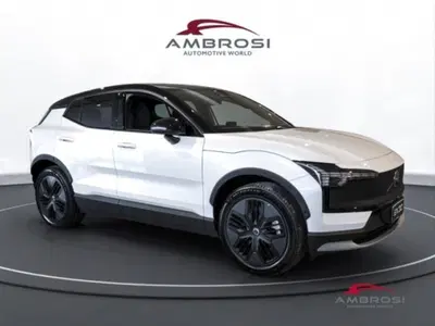 Volvo EX30 Cross Country Twin Motor Performance Ultra awd nuova a Corciano