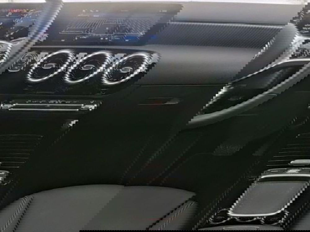 Mercedes-Benz Classe A usata a Milano (9)