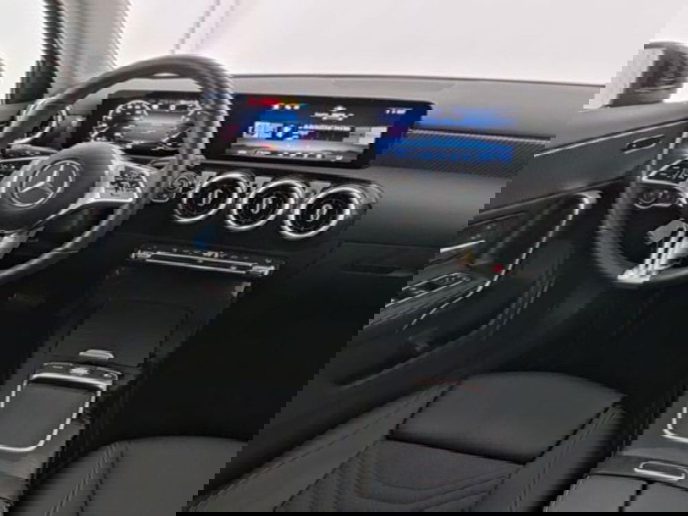 Mercedes-Benz Classe A usata a Milano (8)