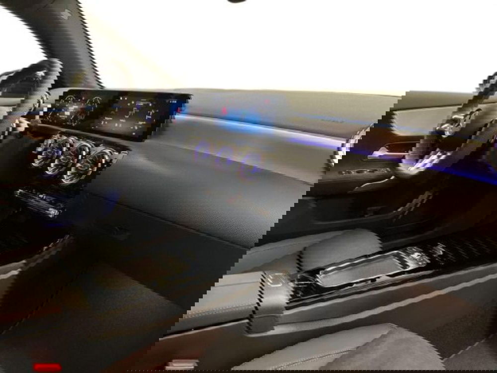 Mercedes-Benz Classe A Sedan nuova a Verona (15)