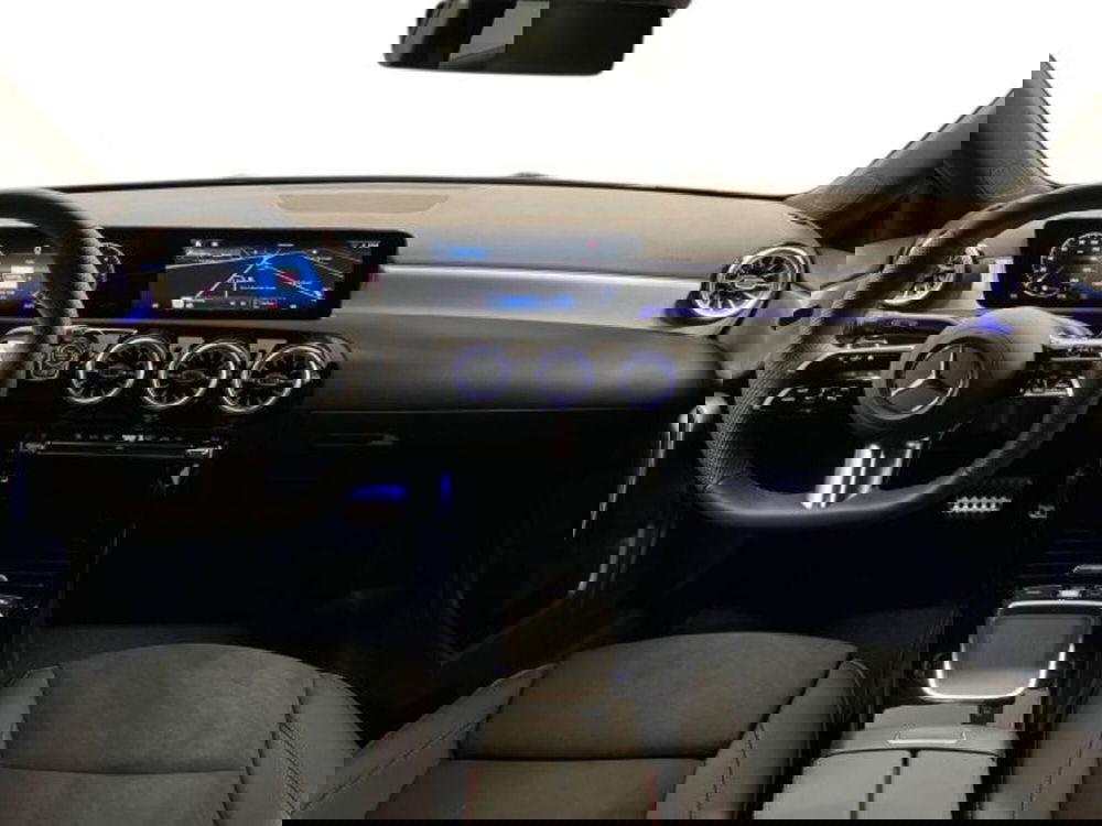Mercedes-Benz Classe A Sedan nuova a Verona (9)