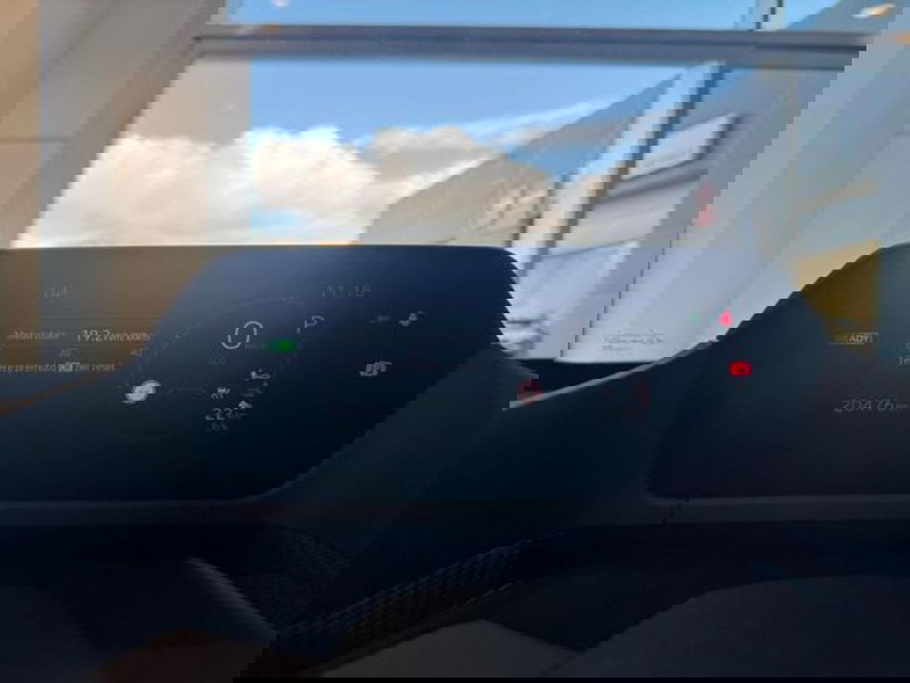 Toyota bZ4X usata a Sassari (15)