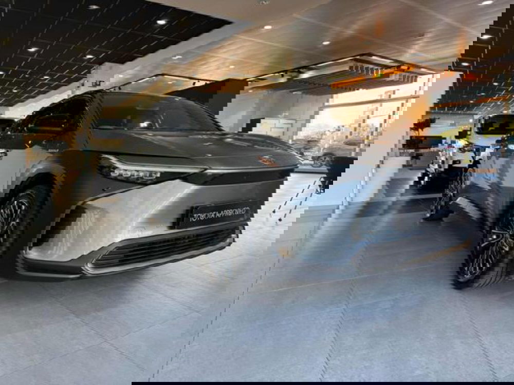 Toyota bZ4X usata a Sassari (3)